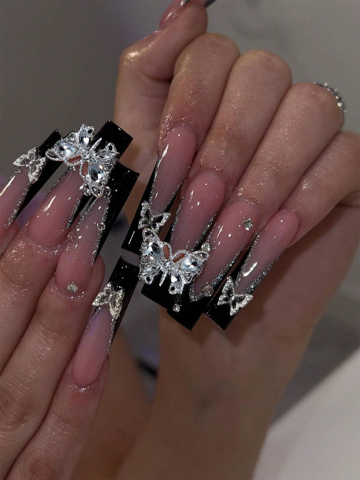 Luxury Butterfly Rhinestone Press Nails