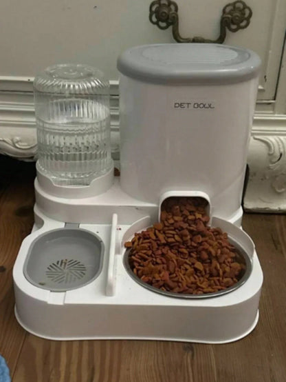 2-in-1 Cat Feeding Station