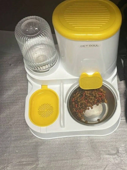 2-in-1 Cat Feeding Station